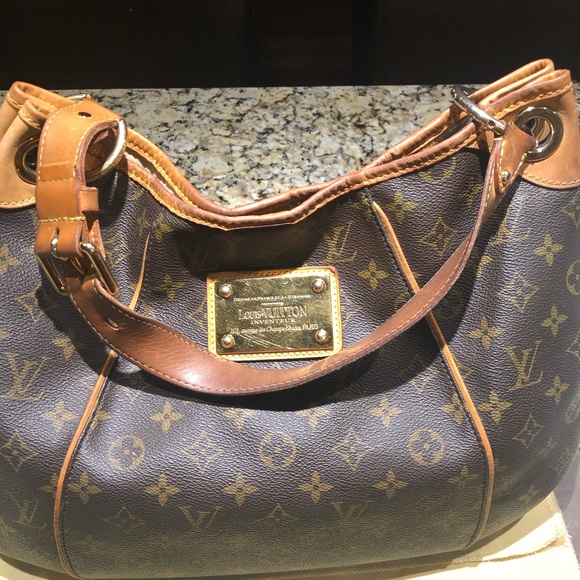 SOLD!!! Louis Vuitton Galliera Bag - Picture 3 of 7